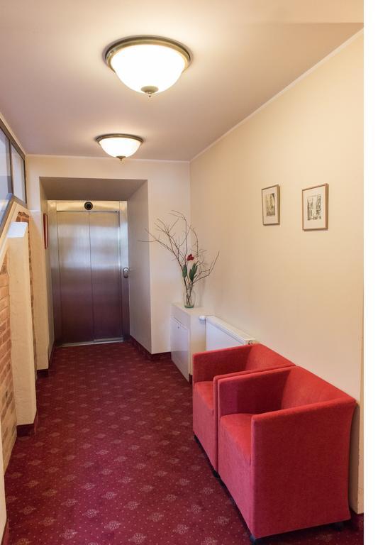 Hotel Alexa Old Town 3*